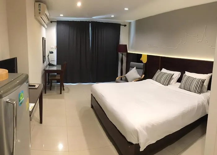 The Royal Bee Don Mueang International Airport Hotel