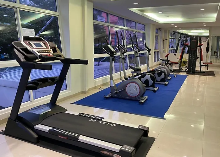 Hotel The Royal Bee Don Mueang International Airport 3*