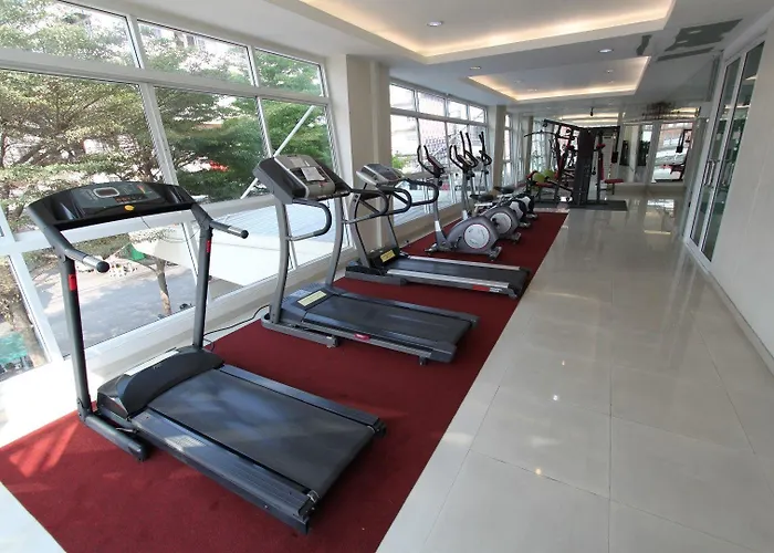 The Royal Bee Don Mueang International Airport Hotel Bangkok