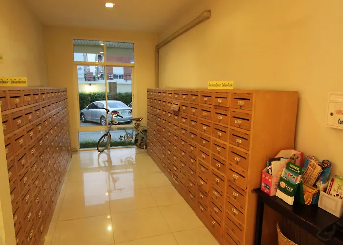 The Royal Bee Don Mueang International Airport Hotel 3*
