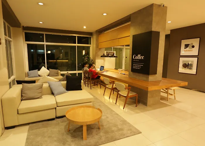 Hotel The Royal Bee Don Mueang International Airport Bangkok