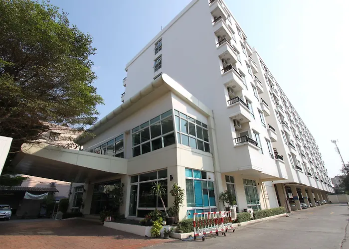 The Royal Bee Don Mueang International Airport 3* Bangkok