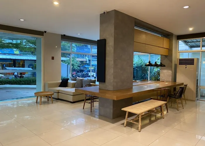 The Royal Bee Don Mueang International Airport Hotel