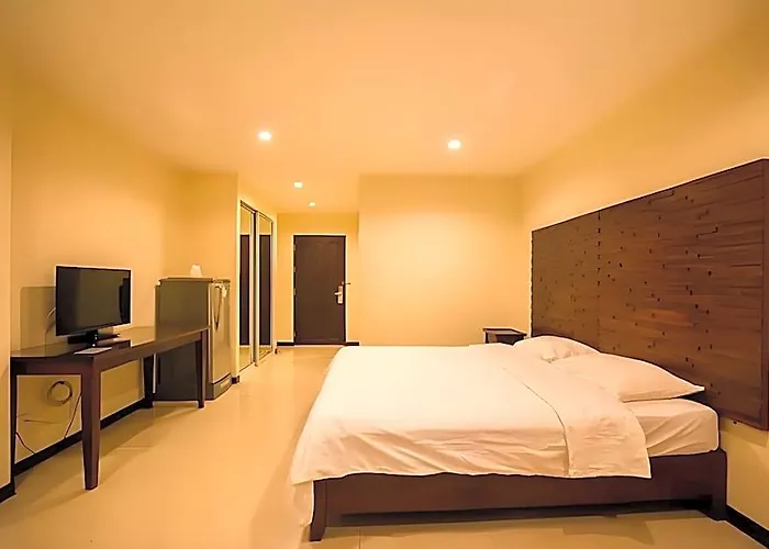 Hotel The Royal Bee Don Mueang International Airport